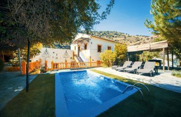 Piscina del cortijo de los solteros Piscina del cortijo de los solteros