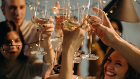 Cómo Disfrutar de una Despedida Mixta en Granada