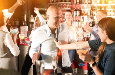 Cómo evitar clichés en tu despedida de soltero en Granada