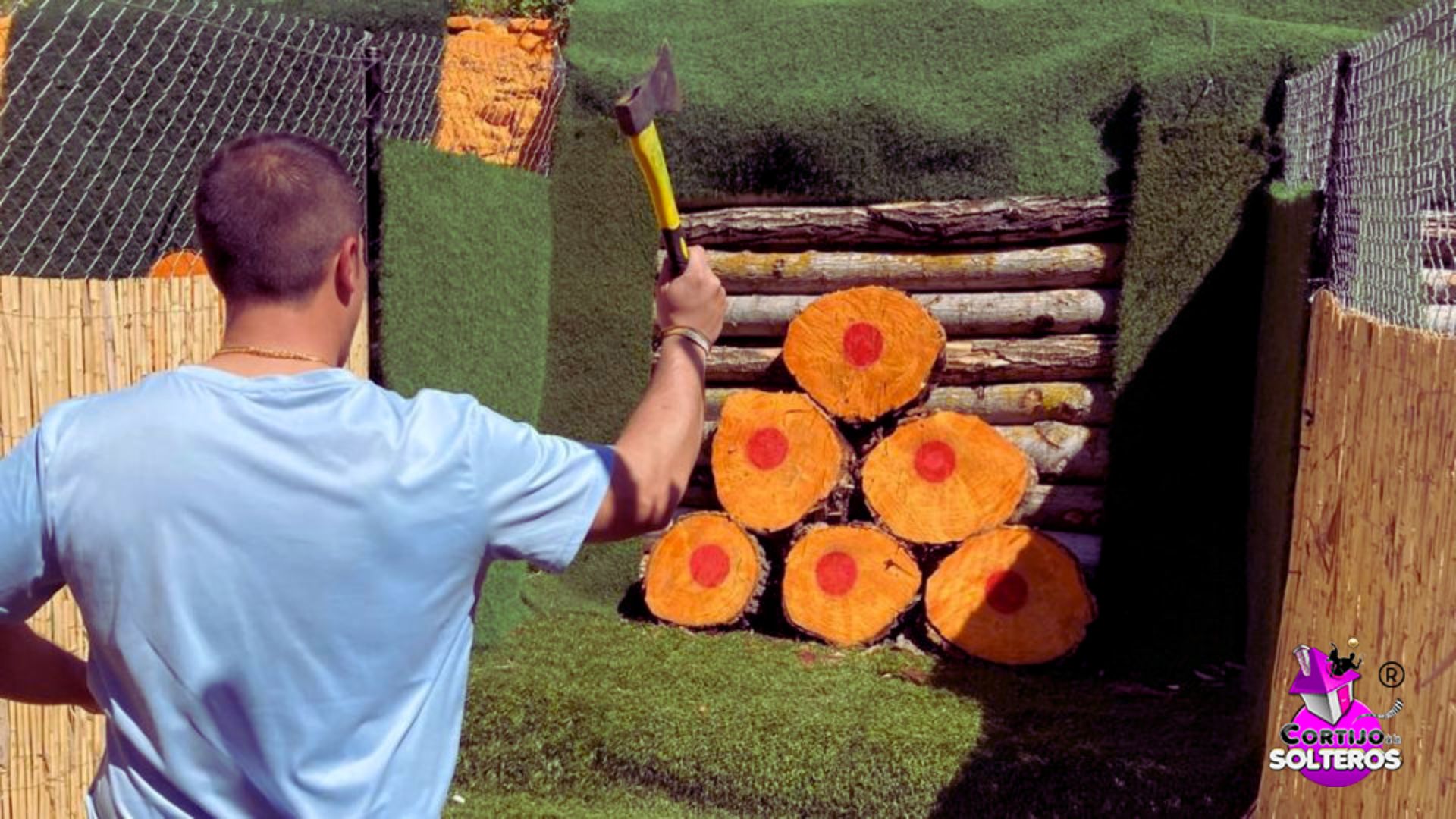 tiro con hacha en el cortijo de los solteros